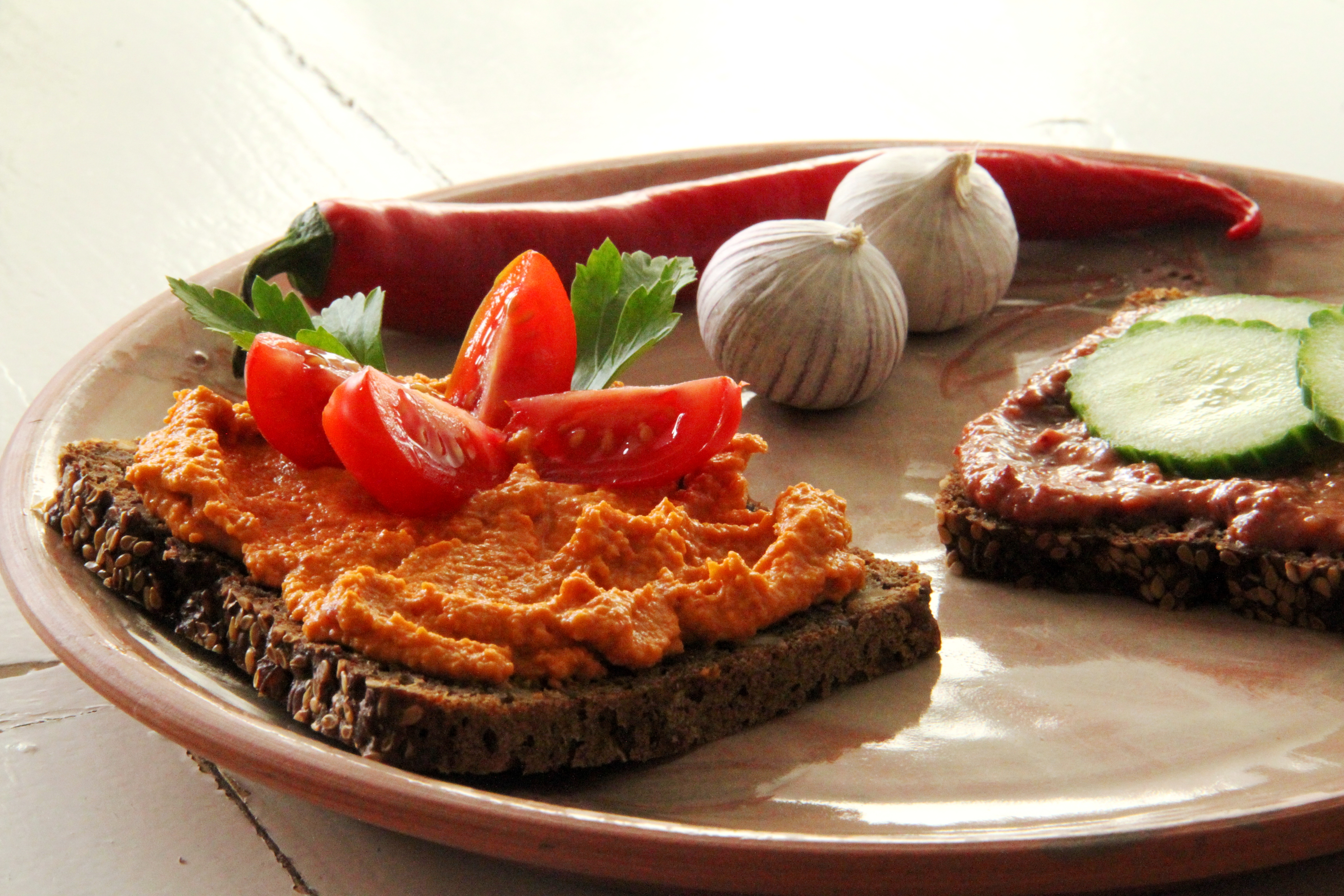 To slags mexicansk inspireret smørepålæg