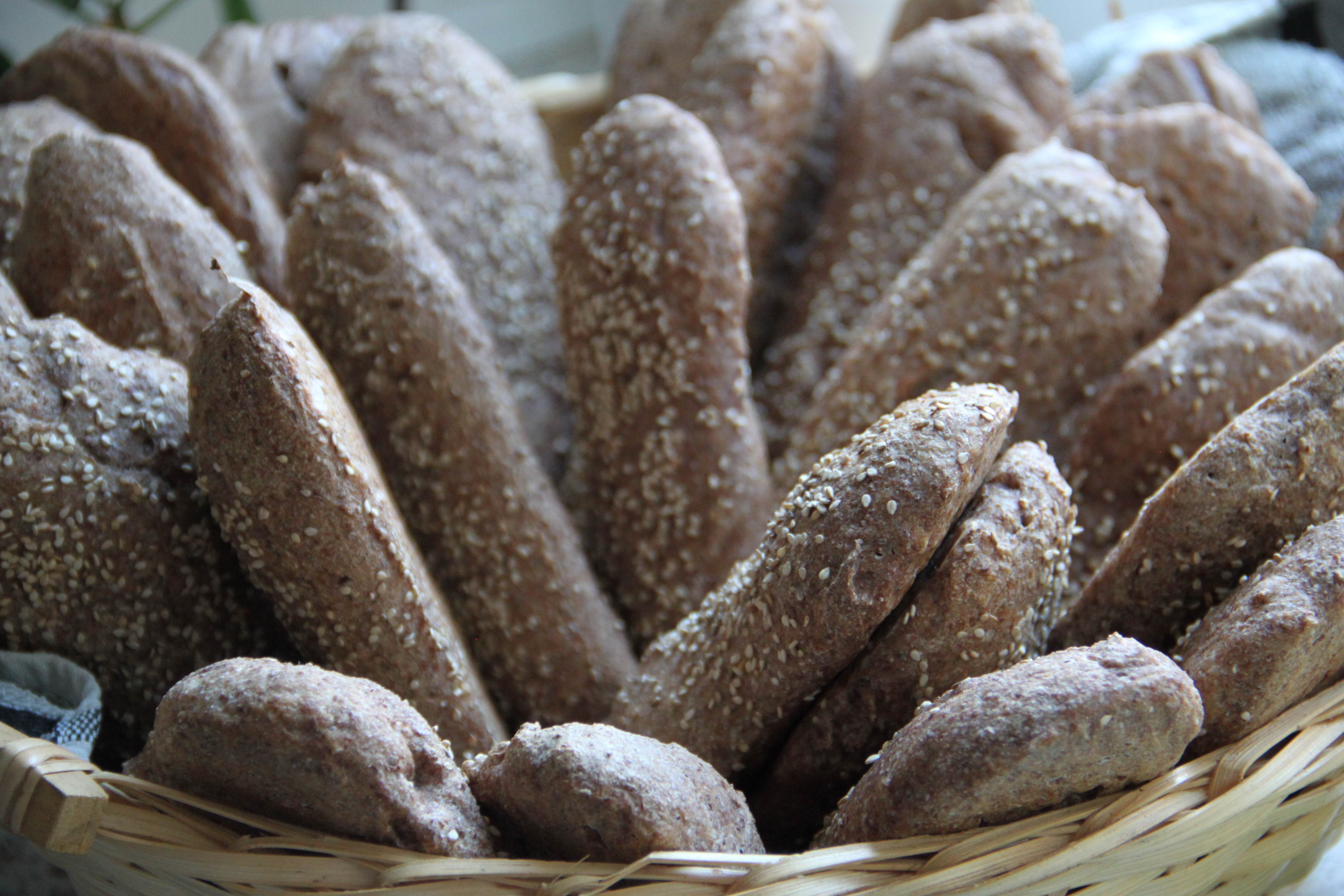 Hjemmebagte hotdogbrød